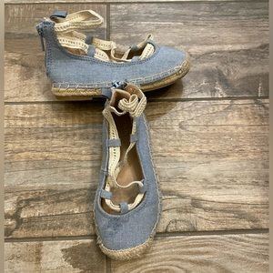 Old Navy Blue and Tan Toddler Espadrilles
